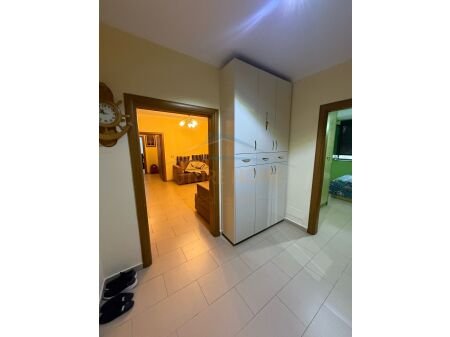 Qera, Apartament 3+1+2 (per banim ose biznes), Rruga Kongresi i Manastirit, Tirane. AREA49813