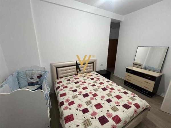 Tirane, jepet me qera apartament 3+1+Ballkon Kati 9, 95 m² 600 € (ISH FUSHA E AVIACIONIT)
