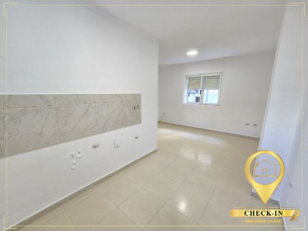 Tirane, jepet me qera apartament 1+1+Aneks+Ballkon Kati 1, 100 m² 600 € (Rruga Fortuzi)