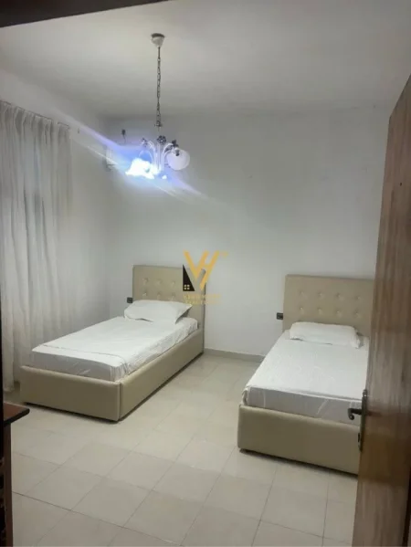 Tirane, jepet me qera apartament 3+1+Ballkon Kati 1, 100 m² 700 € (RRUGA SIRI KODRA)