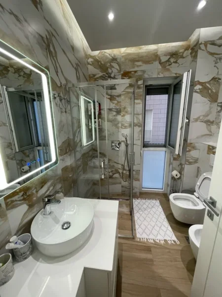 Tirane, shitet apartament 2+1+Ballkon Kati 2, 92 m² 285.000 € (Vet Hospital)