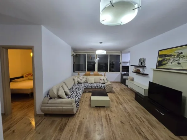 Tirane, shitet apartament 1+1 Kati 5, 72 m² 98.000 € (Astir)
