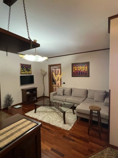 Tirane, jepet me qera apartament 1+1+Ballkon Kati 7, 70 m² 700 € (SHESHI WILLSON)