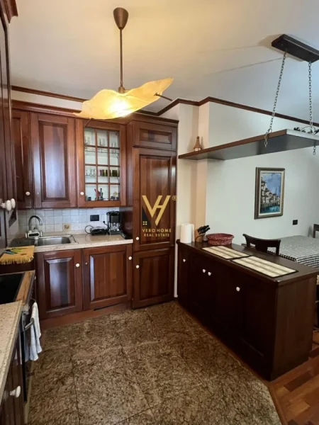 Tirane, jepet me qera apartament 1+1+Ballkon Kati 7, 70 m² 700 € (SHESHI WILLSON)