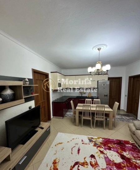 Tirane, jepet me qera apartament 2+1 Kati 2, 95 m² 500 € (Don Bosko)