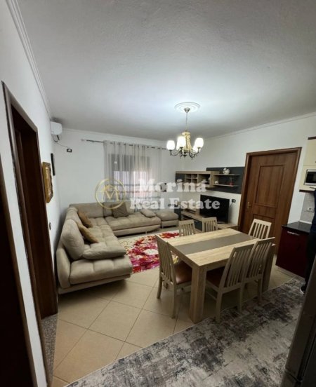 Tirane, jepet me qera apartament 2+1 Kati 2, 95 m² 500 € (Don Bosko)