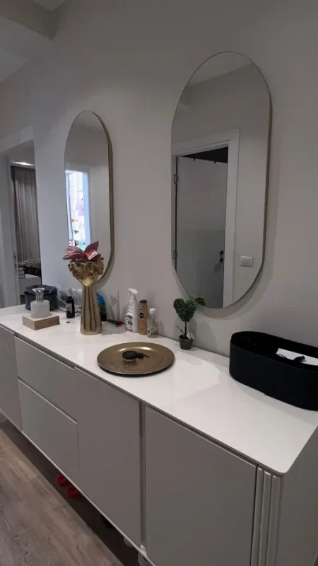 Tirane, jepet me qera apartament 2+1+Ballkon Kati 6, 103 m² 900 € (Unaza e Re, Astir)