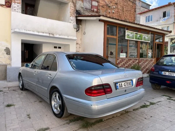 Tirane, shitet W210 2.7 avantgard