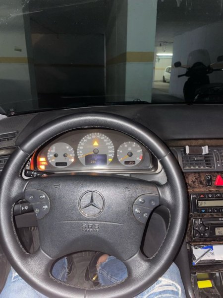 Tirane, shitet W210 2.7 avantgard