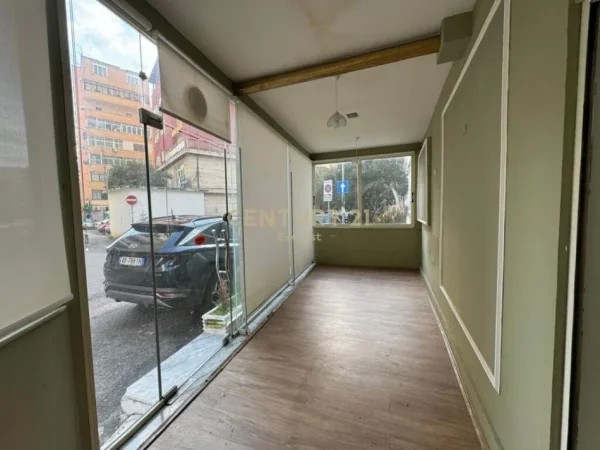 Tirane, shitet apartament 1+1 Kati 1, 51 m² 80.000 € (Tek Brryli)