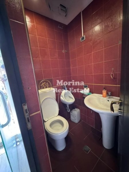 Tirane, jepet me qera ambjent biznesi Kati 0, 55 m² 1.000 € (Myslym Shyri)