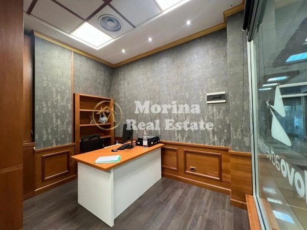 Tirane, jepet me qera ambjent biznesi Kati 2, 25 m² 650 € (Kullat Binjake)