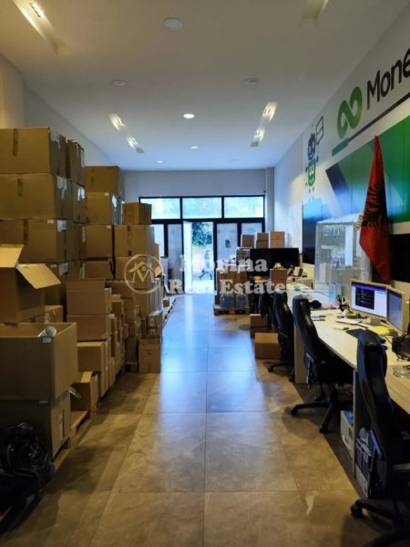 Shitet ambient Biznesi, Tek 21 Dhjetori ,215000 EURO