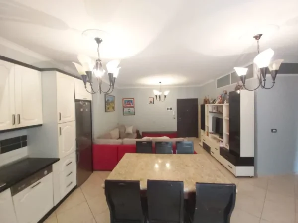 Fier, shes apartament 3+1 Kati 1, 129 m² 90.000 € (Rr. Mihal Jano, Fier)