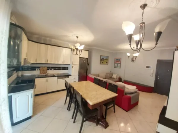 Fier, shes apartament 3+1 Kati 1, 129 m² 90.000 € (Rr. Mihal Jano, Fier)