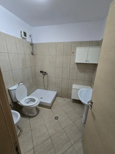 Tirane, shitet apartament 1+1+Aneks Kati 6, 73 m² 98.000 € (Astir)