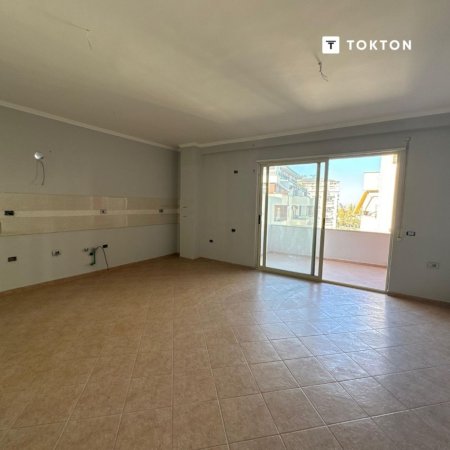 Tirane, shitet apartament 2+1 Kati 3, 99 m² 215.000 € (Liqeni i Thatë, Tiranë, TT 1851)