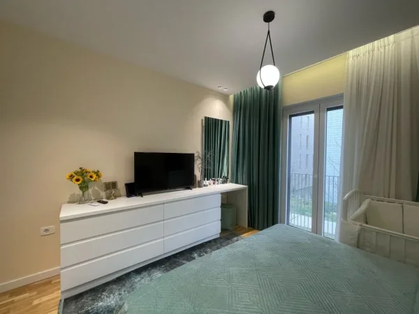 Tirane, shitet apartament 2+1 Kati 1, 90 m² 285.000 € 