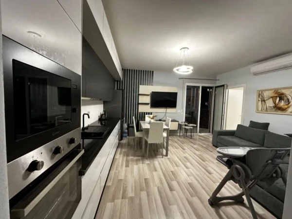 Tirane, shitet apartament 1+1 , 62 m² 98.000 € (Unaza e Re)