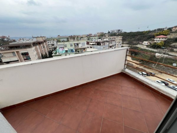 Tirane, jap me qera apartament 1+1+Ballkon Kati 6, 51 m² 350 € (Fresku)