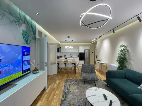 Tirane, shitet apartament 2+1+Ballkon Kati 4, 90 m² 285.000 € (Liqeni i Thate)