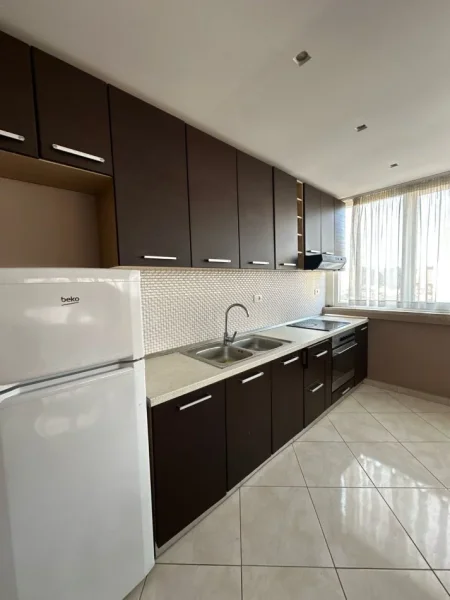 Tirane, shitet apartament 2+1+Ballkon Kati 4, 99 m² 180.000 € (Ndre Mjeda, prane Kompleksit Magnet)
