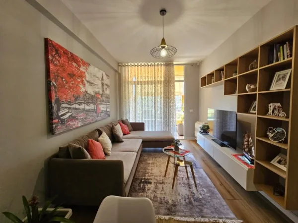 Tirane, shitet apartament 2+1+Aneks+Ballkon Kati 4, 85 m² 135.000 € (astir)