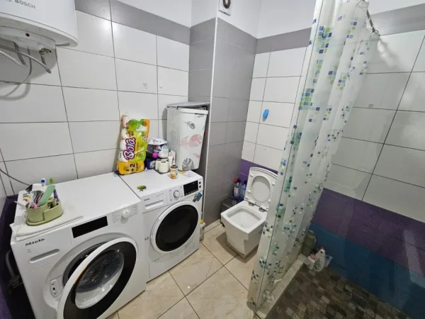 Tirane, shitet apartament 2+1+Aneks+Ballkon Kati 4, 85 m² 135.000 € (astir)