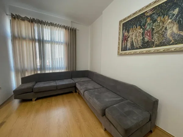 Tirane, jepet me qera apartament 1+1+Ballkon Kati 9, 400 € 