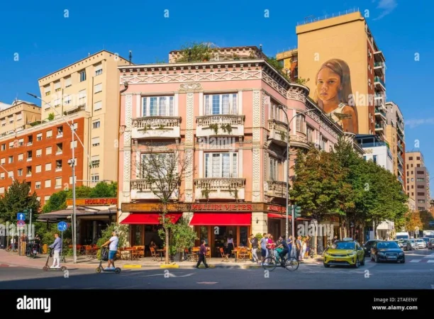 Tirane, jepet me qera garsonier 1+1 Kati 0, 450 € (rruga barikadave)