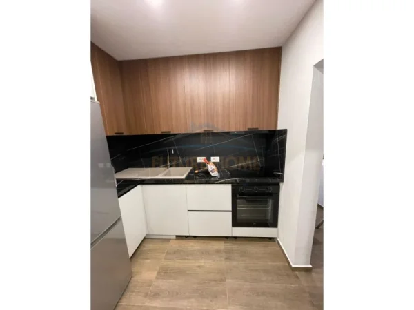JEPET ME QERA APARTAMENT 1+1 TEK ISH PARKU 500 EURO