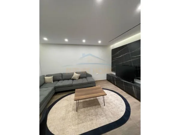 JEPET ME QERA APARTAMENT 1+1 TEK ISH PARKU 500 EURO