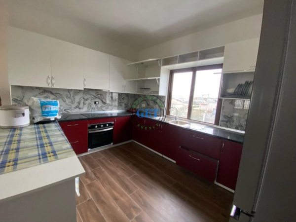 Durres, jepet me qera apartament 2+1 Kati 2, 140 m² 300 € (Ish Keneta)