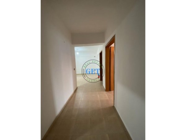 Durres, shitet apartament 2+1 Kati 5, 86 m² 85.000 € (Stadiumi)