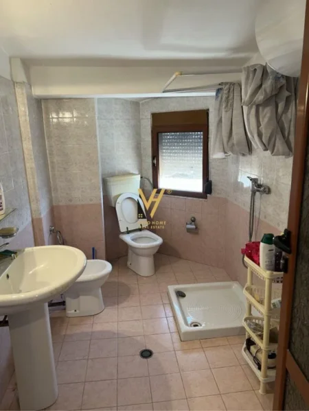 Durres, shitet apartament 2+1+Ballkon Kati 6, 115 m² 124.000 € (PLAZH HEKURUDHA)