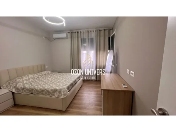 Tirane, jepet me qera apartament 2+1 Kati 3, 95 m² 900 € (Rruga E Kavajes)