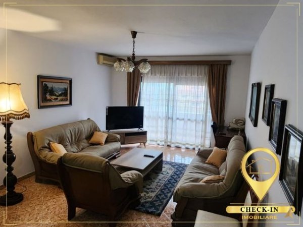 Tirane, jepet me qera apartament 2+1+Aneks+Ballkon Kati 4, 102 m² 500 € (Pallati me Shigjeta)