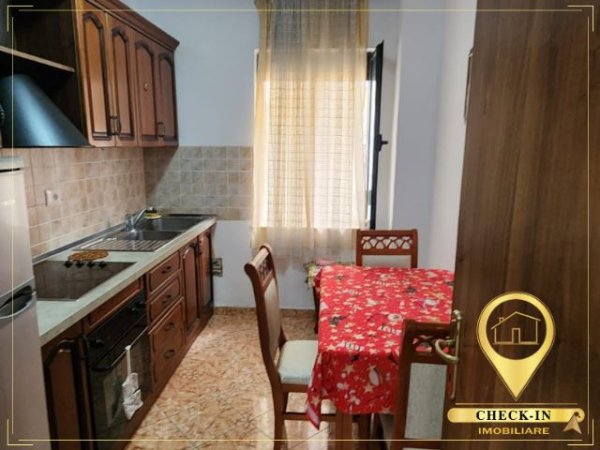 Tirane, jepet me qera apartament 2+1+Aneks+Ballkon Kati 4, 102 m² 500 € (Pallati me Shigjeta)