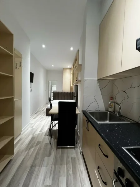 Tirane, jepet me qera garsonier 1+1 Kati 0, 34 m² 450 € (Myrteza Topi)