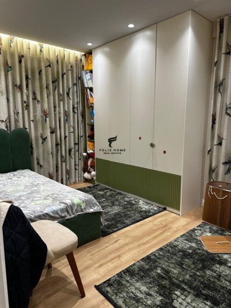 Tirane, shitet apartament 2+1+Ballkon Kati 7, 112 m² 261.000 € (XHAMLLIK)