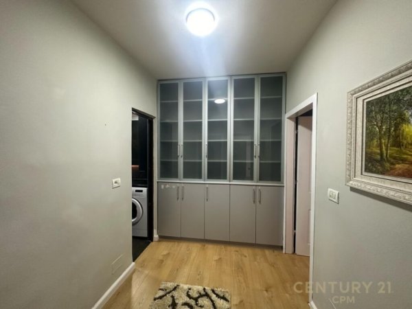 Tirane, jepet me qera apartament 1+1 Kati 4, 59 m² 550 € (21 Dhjetori)