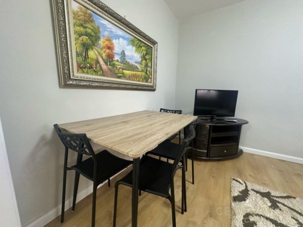 Tirane, jepet me qera apartament 1+1 Kati 4, 59 m² 550 € (21 Dhjetori)