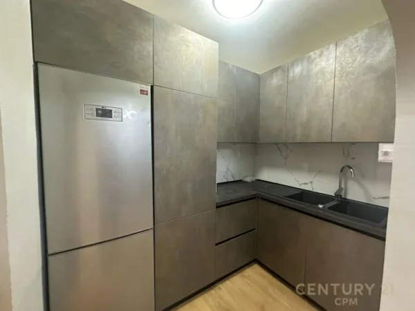 Tirane, jepet me qera apartament 1+1 Kati 4, 59 m² 550 € (21 Dhjetori)