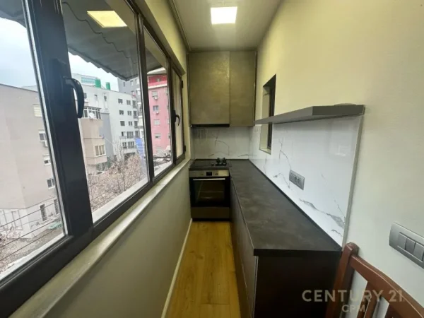 Tirane, jepet me qera apartament 1+1 Kati 4, 59 m² 550 € (21 Dhjetori)
