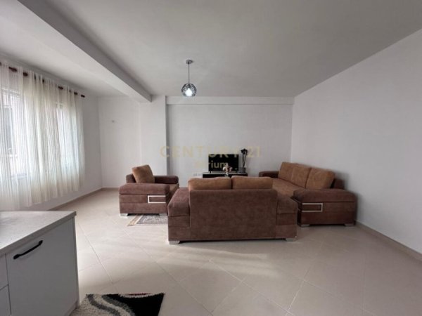 Tirane, jepet me qera apartament 2+1 Kati 3, 105 m² 420 € (Fresk)