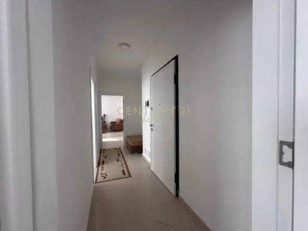 Tirane, jepet me qera apartament 2+1 Kati 3, 105 m² 420 € (Fresk)