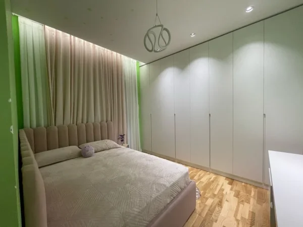 Tirane, shitet apartament 2+1+Ballkon , 90 m² 285.000 € (Liqeni i Thate)