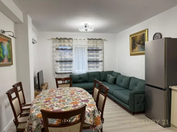 Tirane, jepet me qera apartament 2+1 Kati 5, 101 m² 700 € (Kopshti Bootanik)