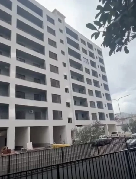 Tirane, shitet 2+1 Kati 4, 94 m² 64.000 € (Rruga Teuta)