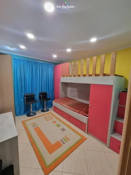 Tirane, jepet me qera apartament 2+1 Kati 7, 106 m² 470 € (astir)